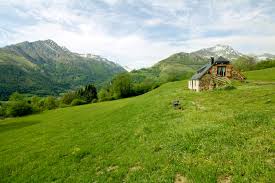 Les gîtes de france proposent des meublés de tourisme et des chambres chez l'habitant, des locations labélisées selon le niveau de confort. Gites De France Hautes Pyrenees Locations Bien Etre A Tarbes Guide Toulouse Pyrenees