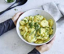 Elles doivent bien se tenir à la cuisson et ne pas se démonter. Salade De Pommes De Terre Betty Bossi