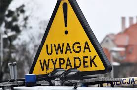 Kobieta wjechała w budynek stacji paliw przez szklane drzwi. Zachodniopomorskie Kobieta Wjechala Samochodem W Budynek Stacji Paliw W Rymaniu Radiomaryja Pl