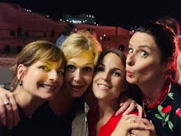 La vie quotidienne du quartier du mistral à marseille, avec ses grands bonheurs et ses lourds secrets, ses drames et ses joies. Epingle Sur Series Tv