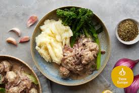 We're all familiar with some of the tricks for staving off cravings: 3 Healthy European Recipes To Eat Your Way Around The World