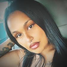 Christine Haire's Instagram, Twitter & Facebook