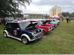 Hidup di malaysia, mempunyai kenderaan seperti kereta ialah satu kemestian. Karnival Kereta Klasik 2018 Cipta Malaysia Book Of Records Sarawakvoice Com
