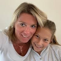 Kim Schram's Instagram, Twitter & Facebook