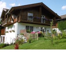 Situated in obermaiselstein, this resort is 1.2 mi (1.9 km) from bolsterlang ski area and within 9 mi (15 km) of oberstdorf ski resort and. Unterkunft Deluxe Sonnenwinkel In Der Stadt Obermaiselstein Katalog Von Unterkunften Aus Der Ganzen Welt