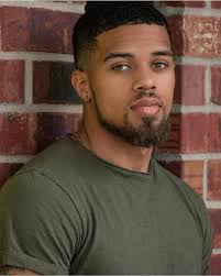 Pin On Sexy Athletic Black And Light Skin Men