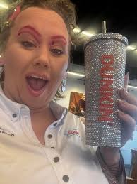 Such a cute little bag 🥰 enjoyed my donut!