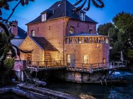 Magnifique Moulin A Eau Entierement Renove Moulin A Eau Maison A Vendre Le Manoir