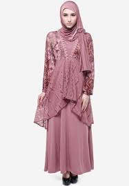 Seperti yang sudah disebutkan, model baju dengan bahan dasar batik tidak lagi memberi kesan kaku, sudah banyak model yang memberi kesan modern dan santai. 50 Gambar Model Baju Batik Gamis Pesta Elegan Dan Modis Indonesia Adalah Salah Satu Negara Dengan Budaya Yang Amat Sangat Banyak Da Pakaian Pesta Batik Model