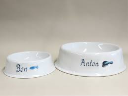 Jeder napf ist eine auftragsarbeit, die in der dk.keramik werkstatt angefertigt wird und daher ein unikat. Porzellan Hundenapf Oder Katzennapf Personalisiert Mit Lustigem Motiv