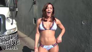 Girlsgoingviral - Alexis Twerking