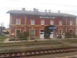 Barbory a katedrálou nanebevzetí panny marie v sedlci, které jsou zapsány v seznamu unesco. Golcuv Jenikov Wikidata