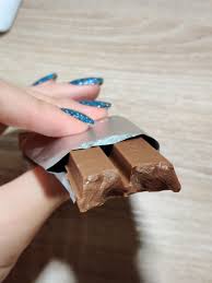 The candy bars have a surprising ingredient in their filling. My Regular Kitkat Bar Was Solid Chocolate Without Any Wafer Mildlyinteresting