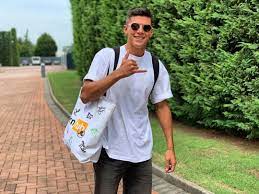 Coming from the youth system, pessina began his senior career in 2014 at hometown club monza. Pornhub Send Atalanta Star Matteo Pessina Special Goodies After He Revealed His Love For Site With Bag Signed By Mia Khalifa
