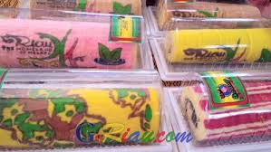 Resep favorit,lembut dan wangi butter banget. Goriau Yukkk Cobain Sensasi Makan Bolu Gulung Motif Unik Seni Melayu