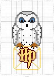 Hedwig Hp Inscrire Revers Cette Creation Une Singulier Coloration Disciple Les Chiff En 2020 Dessin Petit Carreau Crochet De Harry Potter Broderie Et Point De Croix