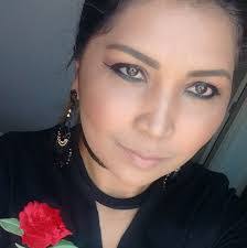 Danielle Fernandes's Instagram, Twitter & Facebook