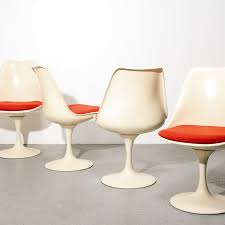 When florence joined knoll in the 1940s, she invited eero to design for the company. Vintage Tulip Dining Chairs Van Der Most Modern