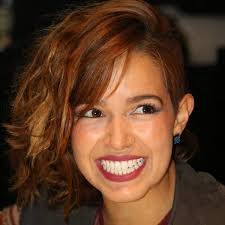 Elizabeth Barragan's Instagram, Twitter & Facebook