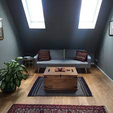 In eintracht bettwäsche schlafen, mit unserem quietscheentchen die badewanne unsicher machen, ein stylisches poster einrahmen und dein wohnzimmer damit verschönern. Schlichtes Und Stylisches Wohnzimmer Wohnzimmer Wohnung Haus Deko