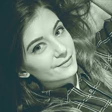 Priscilla Sloan's Instagram, Twitter & Facebook