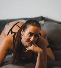 ellamae Profile & Cam Videos | OnScreens.me - ONScreens.me