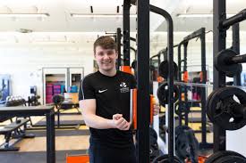 Apprenticeships train candidates to perform a specific job, or for a role in that wider industry. Personal Trainer Apprenticeship Level 3 Bridgwater Taunton College