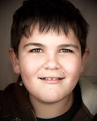 Kenneth Dalgleish's Instagram, Twitter & Facebook