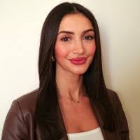 Adele Adams's Instagram, Twitter & Facebook