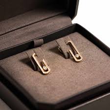 Check spelling or type a new query. Shop Authentic Messika X Gigi Hadid 18k Diamonds Move Addiction Earrings At Revogue For Just Usd 2 750 00