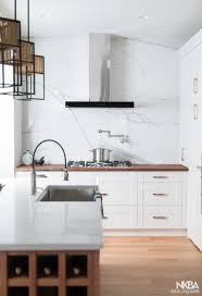 مستشار المطابخ On Twitter نصف جمال المطبخ في الجدران اختيارك اللون والخامة المناسبة للجدار تعطي مطبخك جمالا وتناسقا لذلك لا تقم باختيار الجدار قبل تصميم المطبخ Https T Co Hu7zorrnwq