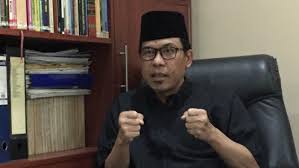 Rizieq, katanya, tidak memiliki masalah di arab. Munarman Ada Makhluk Yang Alergi Sama Huruf Fpi