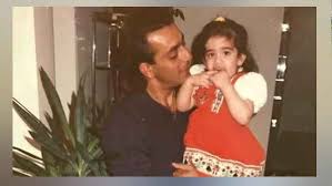 संजय दत्‍त ने बयां किया बेटी त्रिशाला से दूर रहने का गम, उसके बर्थडे पर  लिखी ये इमोशनल पोस्‍ट | Sanjay Dutt shared this photo on daughter  Trishala's birthday, wrote this emotional