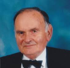 Bourne End farmer who posted a cow dies aged 85