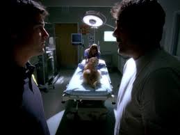 C'est la dernière année d'internat pour meredith, christina, izzie et george qui devront tout mettre en œuvre pour réussir leur examen de titularisation. Watch Grey S Anatomy Season 3 Prime Video