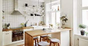 Kitchen set dengan kabinet yang memadai akan membuat perlengkapan dapur tertata rapi dan mudah ditemukan saat. 50 Desain Kitchen Set Untuk Dapur Kecil Desainrumahnya Com
