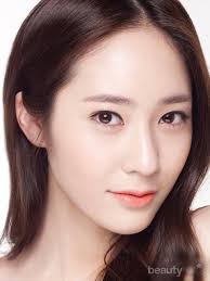 Warna Eyebrow Unik Untuk Kamu Yang Berani Tampil Beda