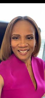 Shina Hall's Instagram, Twitter & Facebook