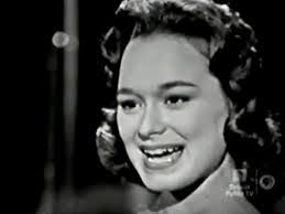 Peggy Lennon's Instagram, Twitter & Facebook