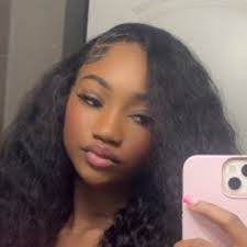 Roshunda Smith's Instagram, Twitter & Facebook