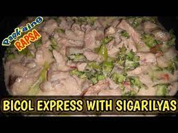 Bicol express recipe with sigarilyaspork bellyshrimp pastecoconut milkcoconut cramoniongarlicgingersigarilyas green chiliplease dont forget to subscribe and. Bicol Express With Sigarilyas Youtube