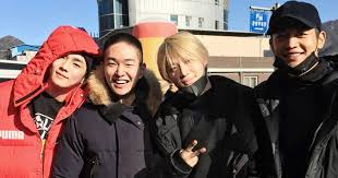 | @shinee/twitter after a rumored release of taemin's first military photo circulated— only for the rumored photo to not include taemin— his first real military photo update arrived. Shinee Members Send Onew Off To Military In Sweet Post