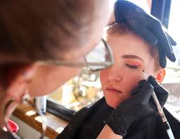 Teens address prom issues by hosting 'Get Ready with Me'