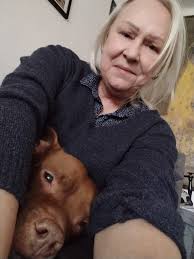 What breed is Chef Taylor's dog?