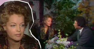 Quand Romy Schneider implorait la presse de la laisser tranquille après le  vol de photos de son fils décédé