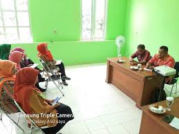 Hewan tersebut memakan makanan yang ada di lingkungannya. Pendampingan Aplikasi Cengkraman Mata Elang Dinas Kesehatan Kab Demak