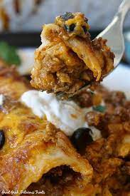 Cheesy Ground Beef Enchiladas Are Loaded With Cheese Are Full Of Seasoned Ground Beef And Rolled In Flour Ground Beef Enchiladas Beef Enchiladas Beef Recipes
