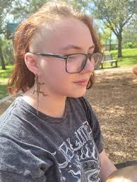 Stephanie Degenhardt's Instagram, Twitter & Facebook