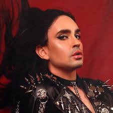 Johnny Hooker's Instagram, Twitter & Facebook