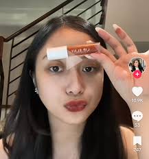 5 VIYLine Cosmetics Lip Slay Shades You Need to Score According to Team  Payaman Girls